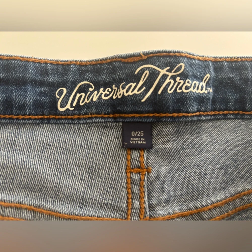 Universal Thread Dark Blue Jean Shorts - Picture 5 of 7
